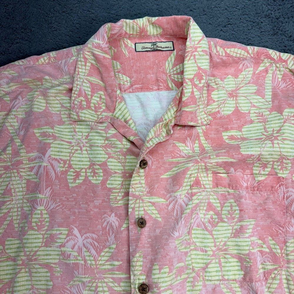 Tommy Bahama Button Up Shirt Mens‎ XL Pink Tropical Palm Floral Camp Shirt